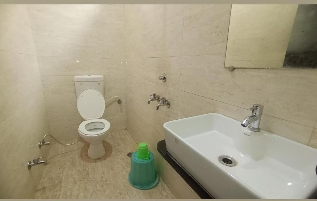 Hotel Paradise Stays Pachmarhī 外观 照片